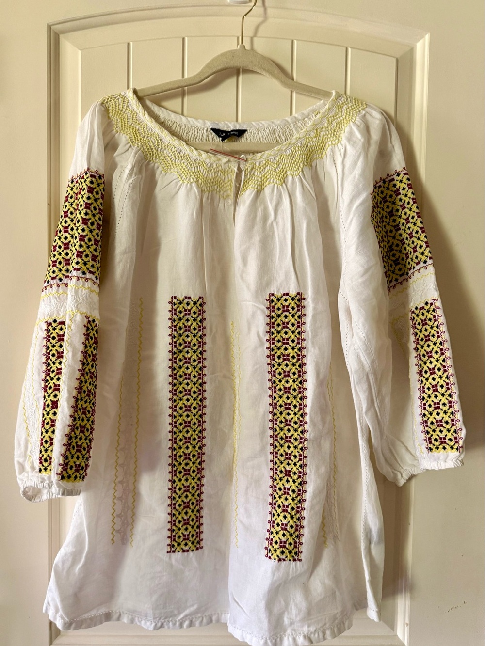 Vintage J. Peterman White Tunic with Embroidery Cotton/Linen blend